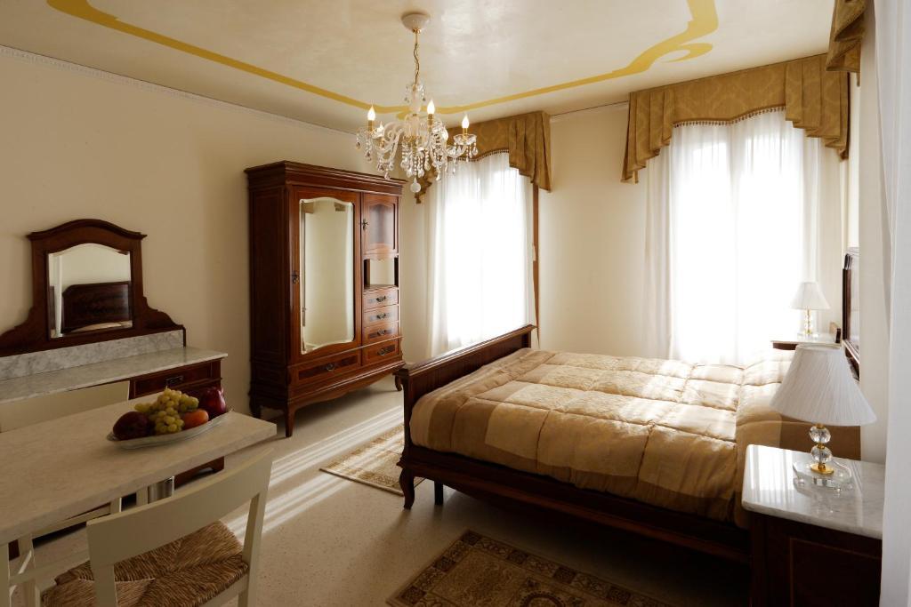 Barchessa Levi Morenos B&B Mira Room photo