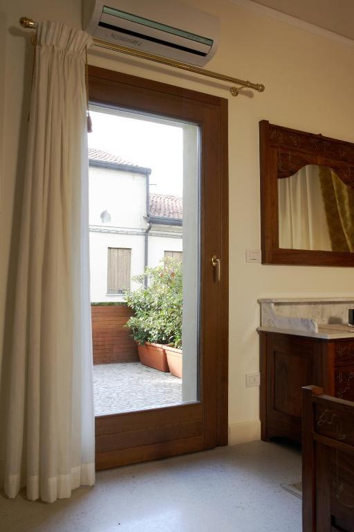 Barchessa Levi Morenos B&B Mira Room photo